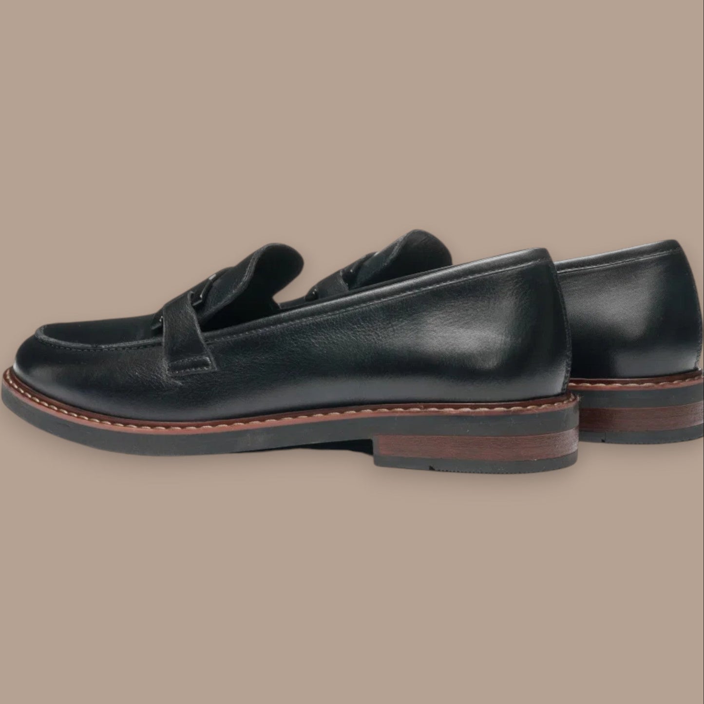 Ara - Buckle Detail Leather Loafer