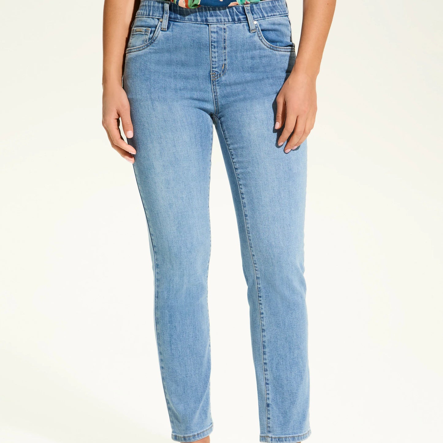 FDJ - Pull-On Straight Leg Ankle Jeans