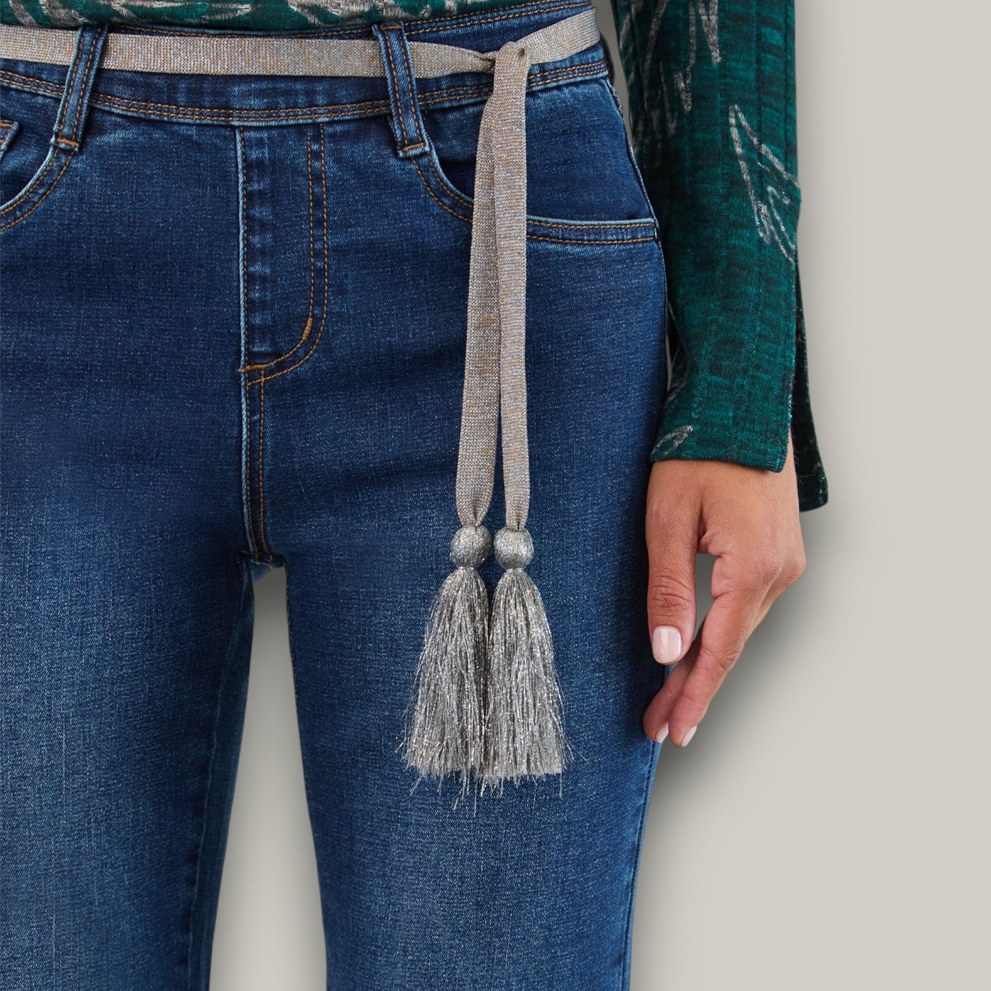 FDJ - Scalloped Shimmer Pull-On Straight-Leg Denim