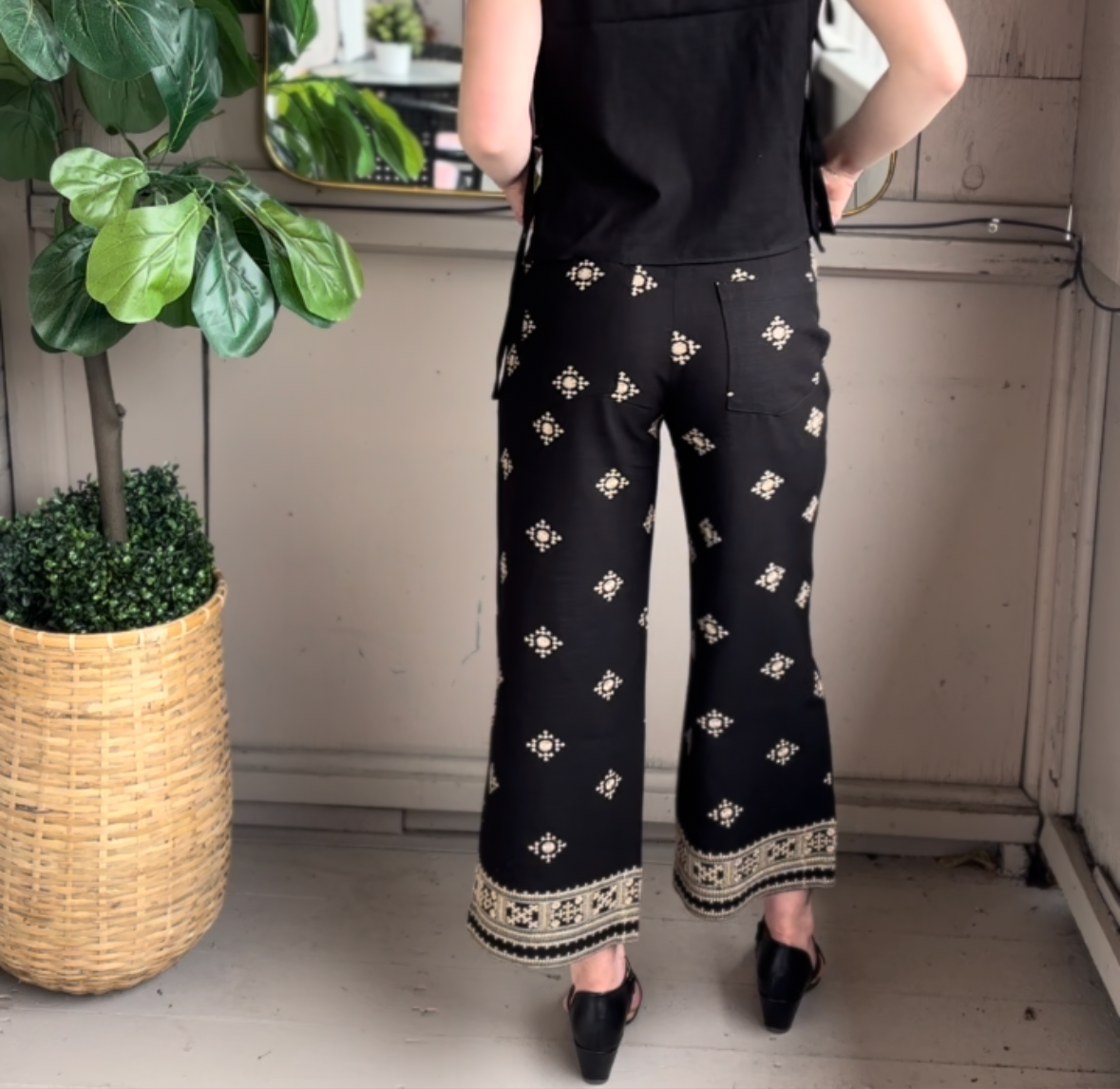 Trisha Tyler - Embroidered Cropped Pants