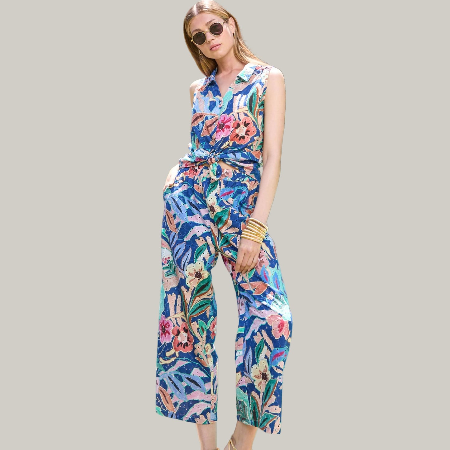 FDJ - Printed Eyelet Sleeveless Blouse