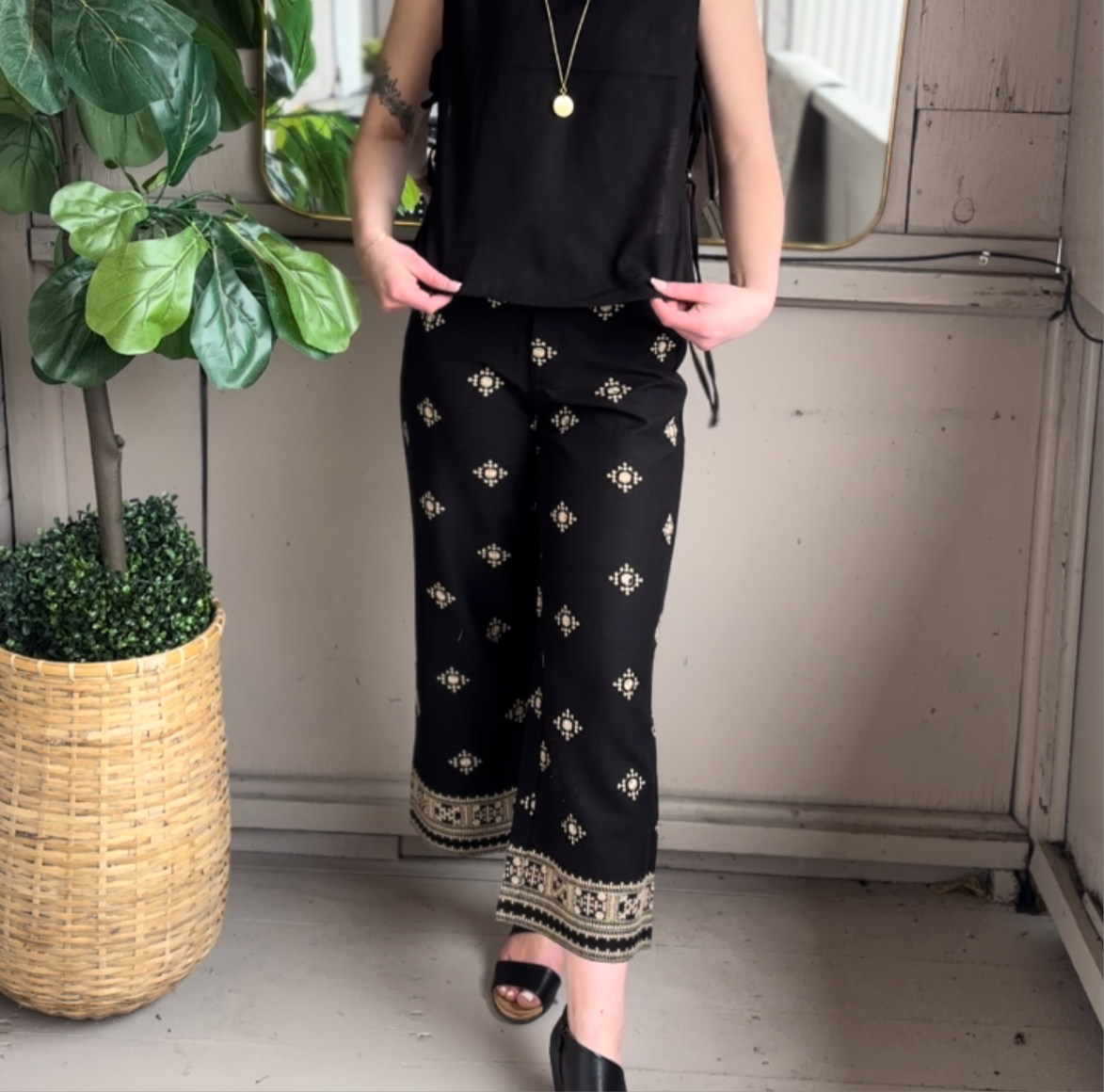 Trisha Tyler - Embroidered Cropped Pants