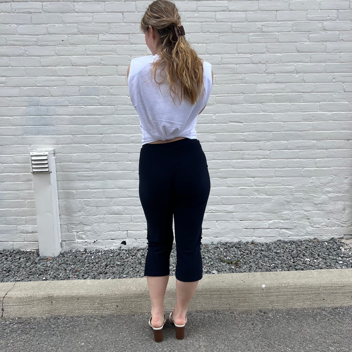 Bali- Capris With Button Detail