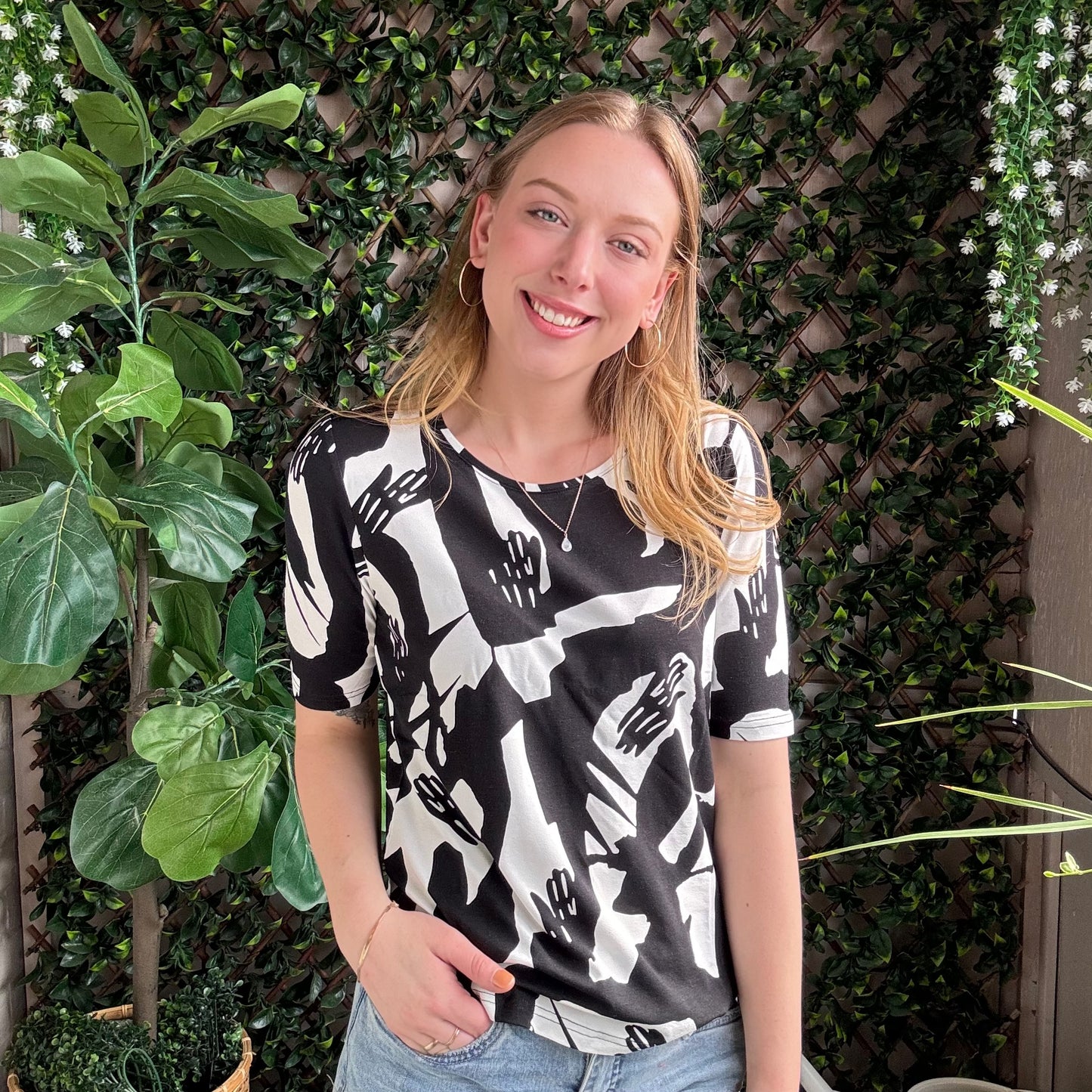 Sunday - Short Sleeve Printed Top