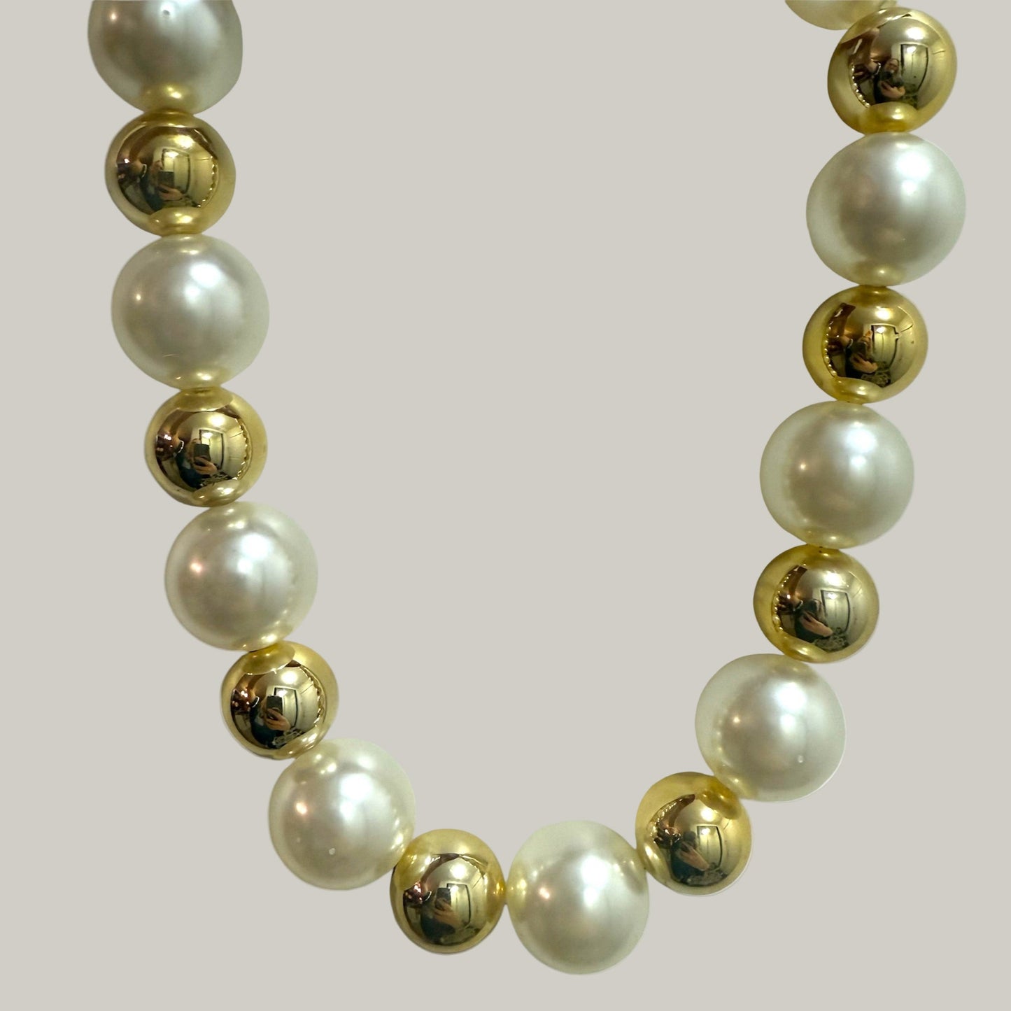 Audrey's - Mixed Sized Pearl Necklace