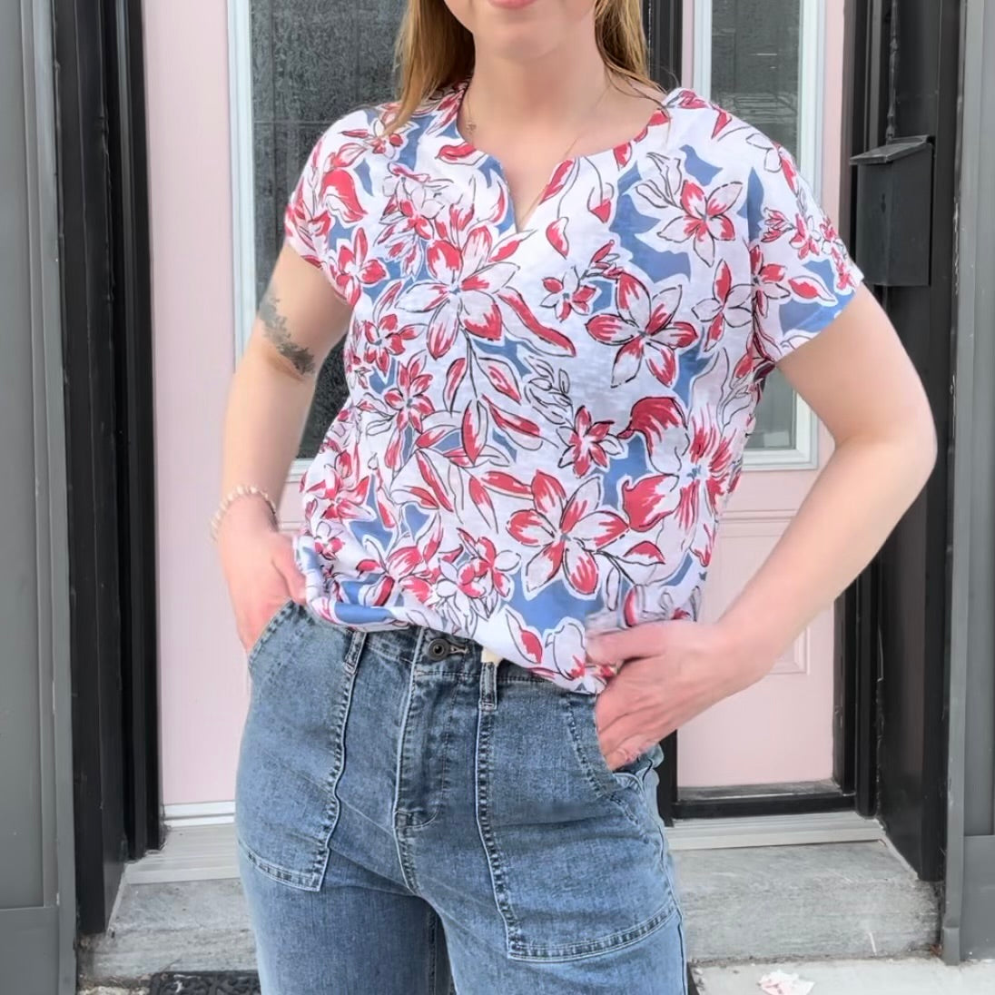 DeVia - Floral Patterned Top