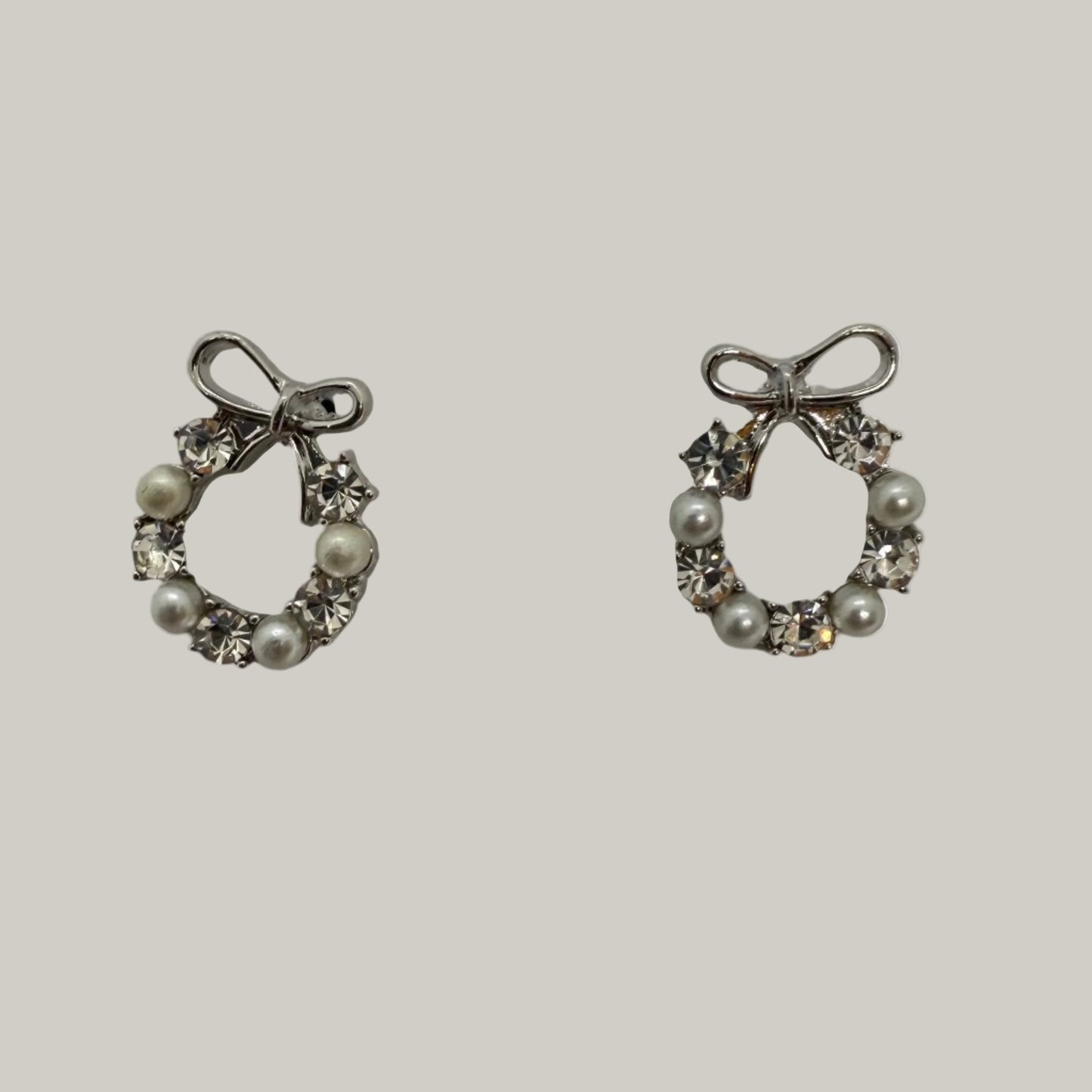 Audrey's - Christmas Wreath Stud Earrings