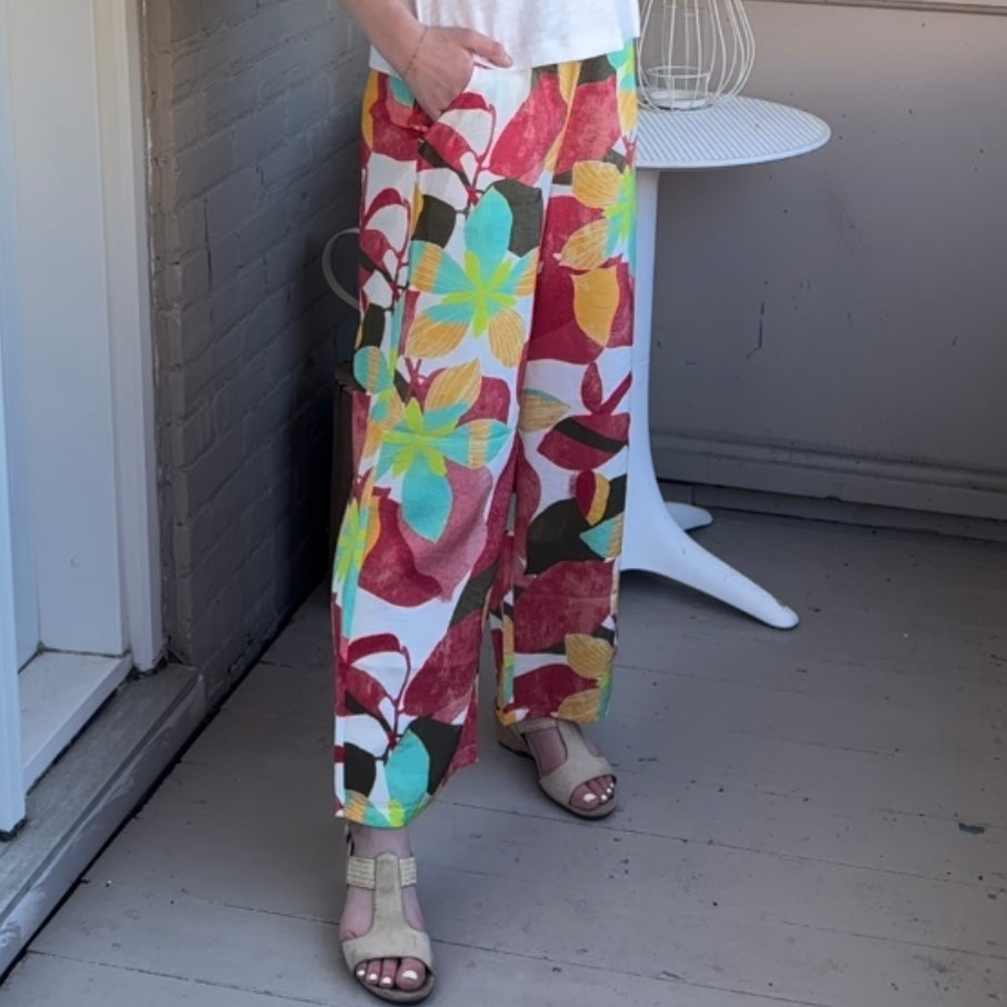 Escape - Tropical Floral Vacay Pant