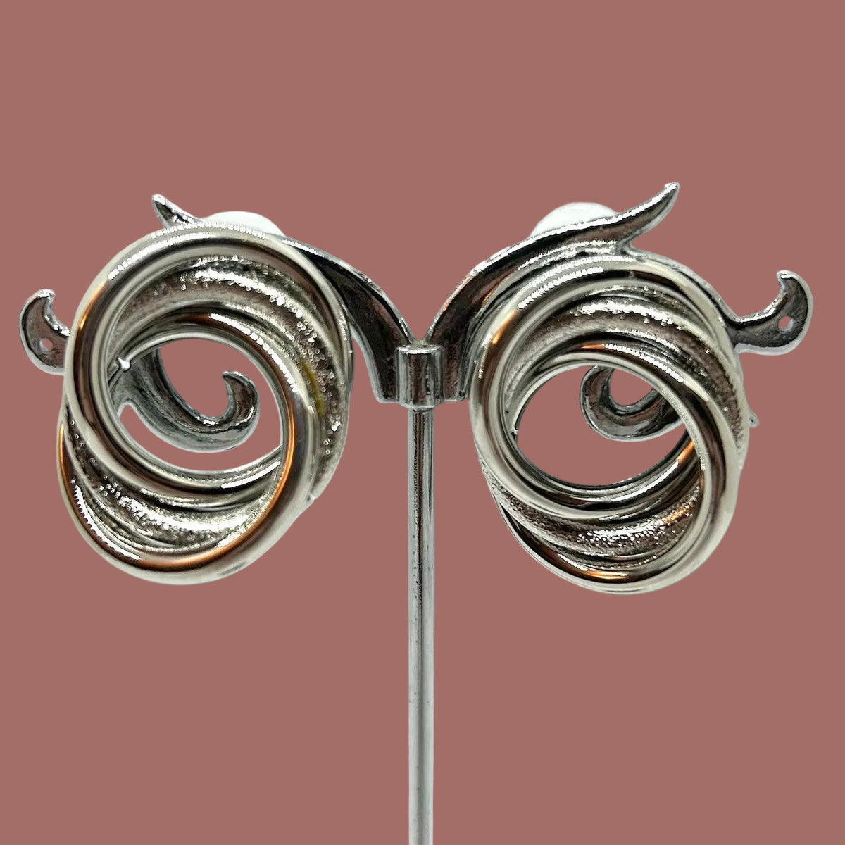 EL-KA - Infinity Twist Earrings
