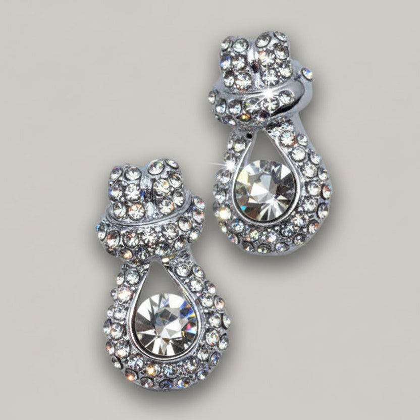 Audrey's - Lumière Knot Drop Studs