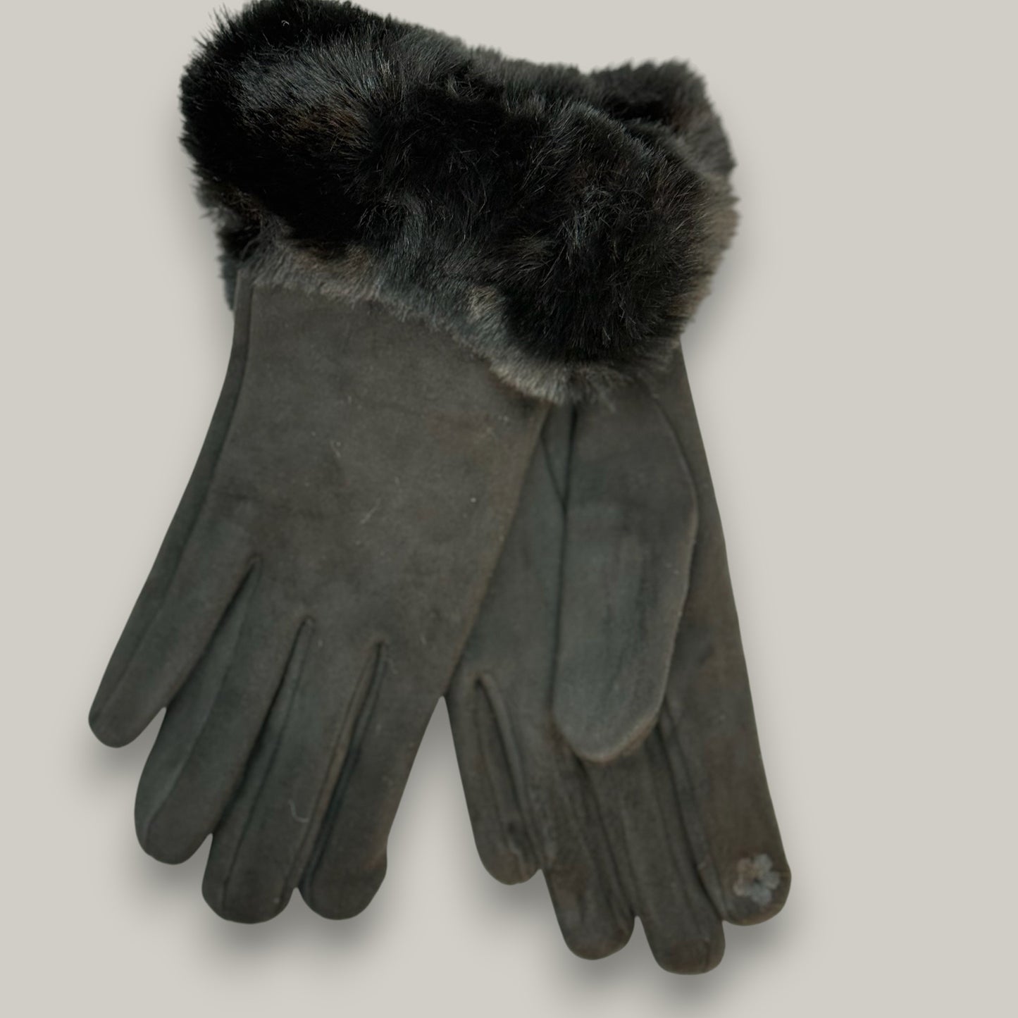 Belle Dame - Luxe Faux Suede Gloves