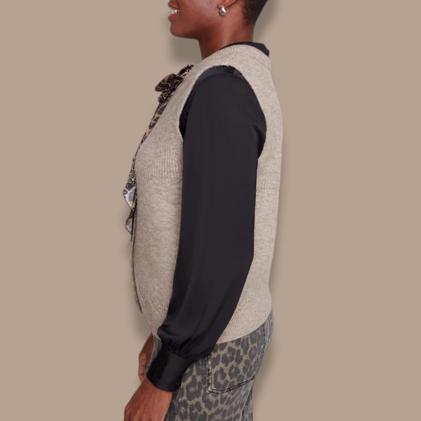 Renuar - Knit Vest With Detachable Leopard Tie
