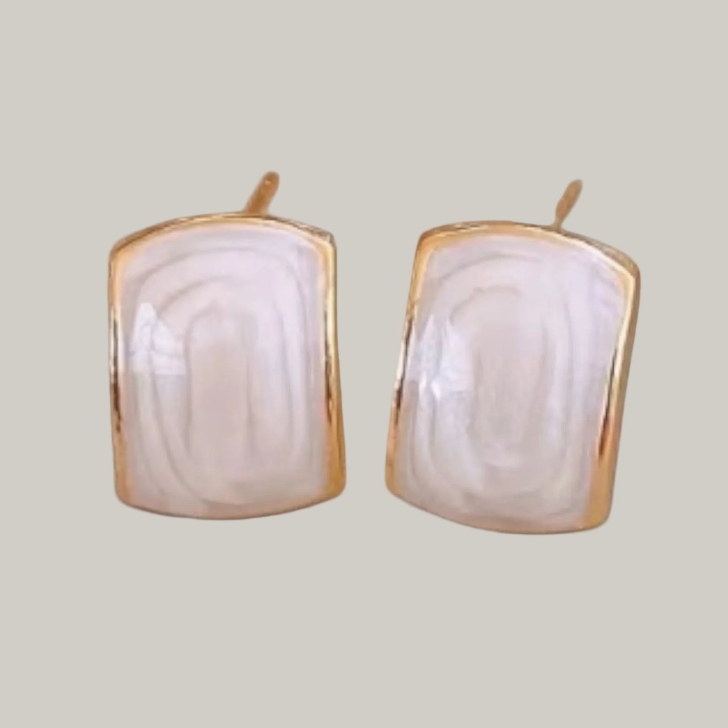 Audrey's - Ivory Veil Studs