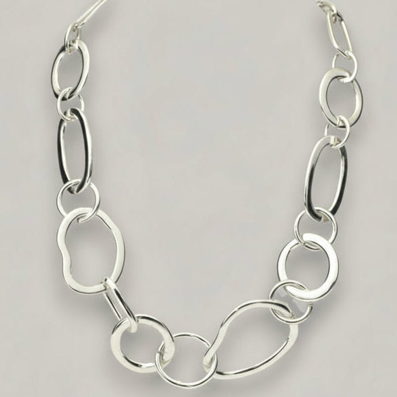 Audrey's - Fluid Form Link Necklace