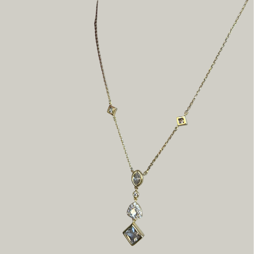 Jacqueline Kent - Dainty Diamond Pendant Necklace
