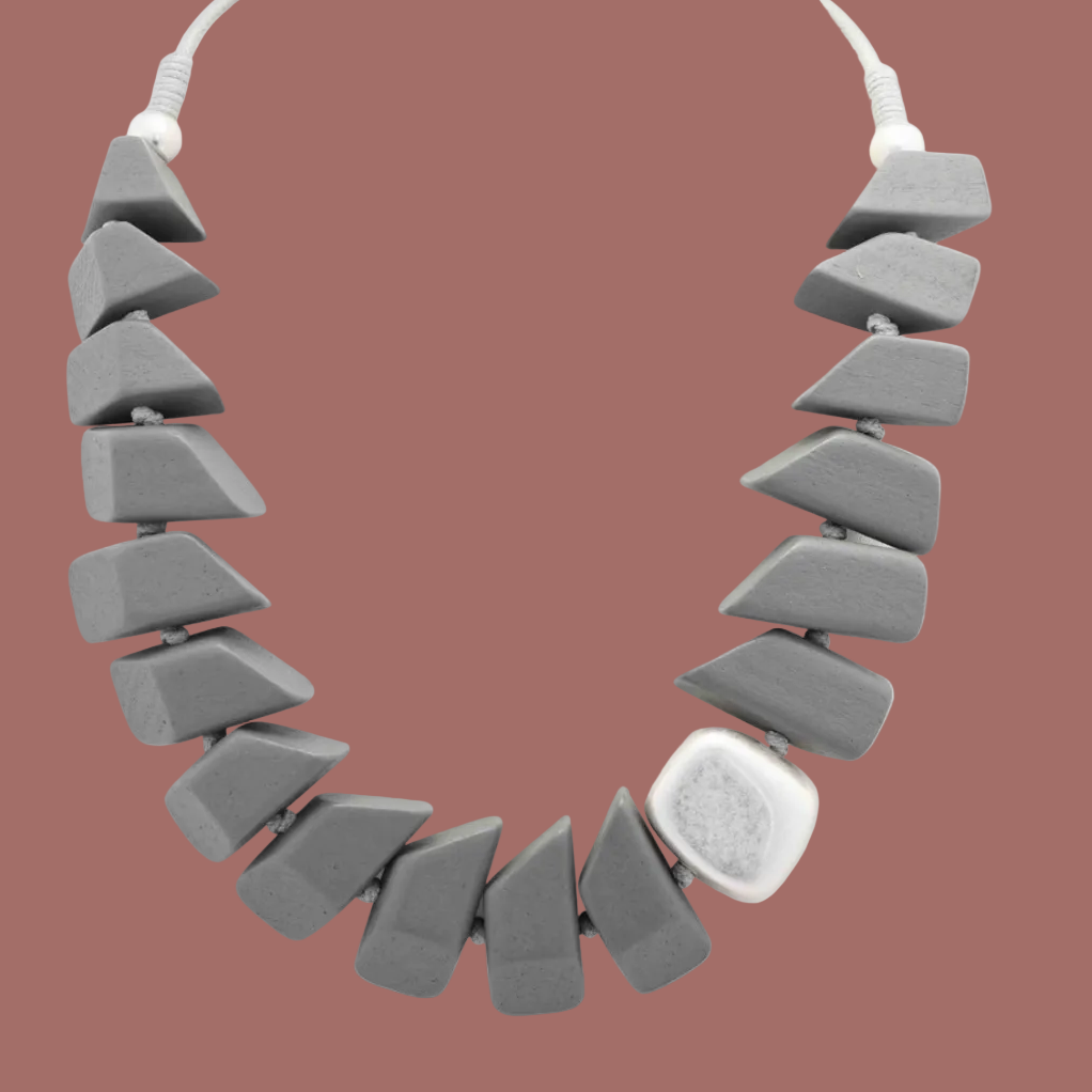 Merx - Wooden Bead Necklace