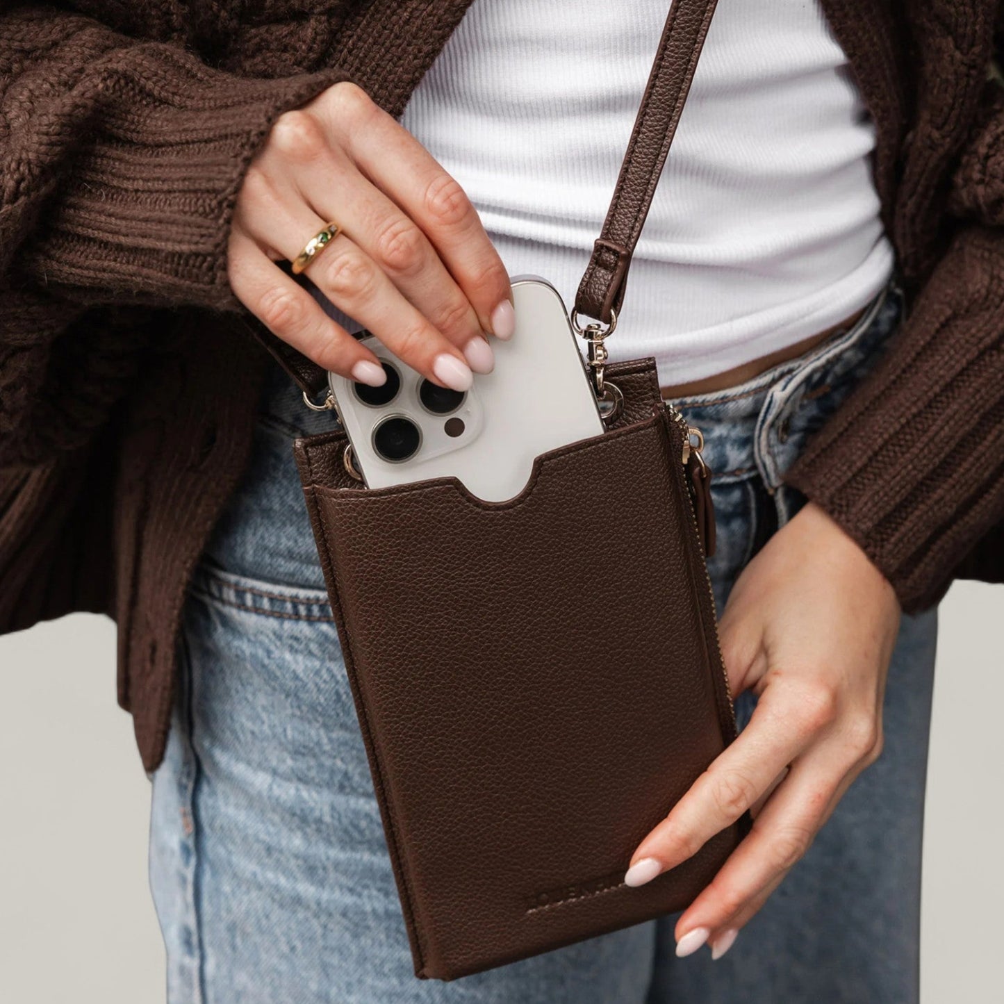 Louenhide - Suki RFID Phone Bag