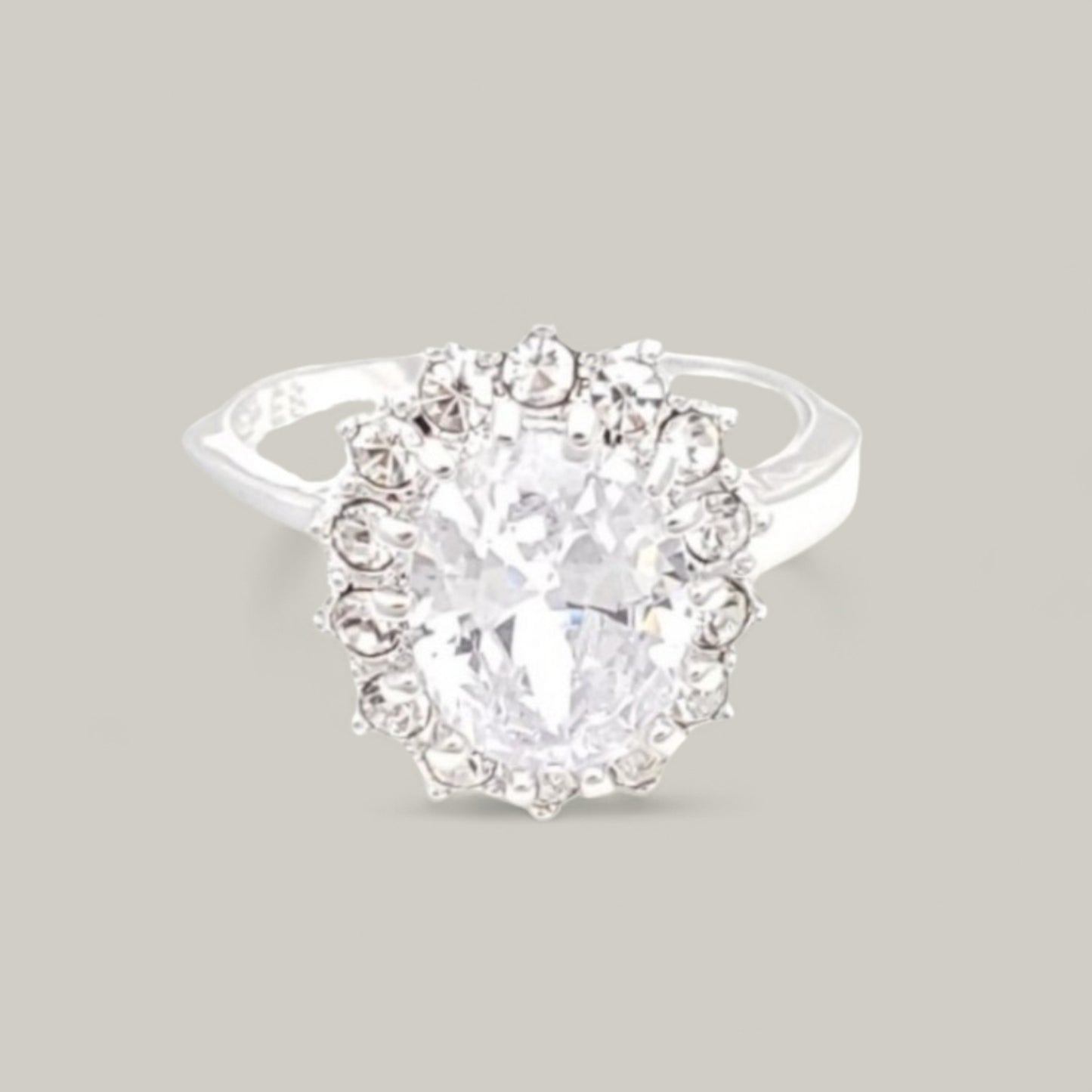 Evershine - Large Elegant Oval Diamond Ring