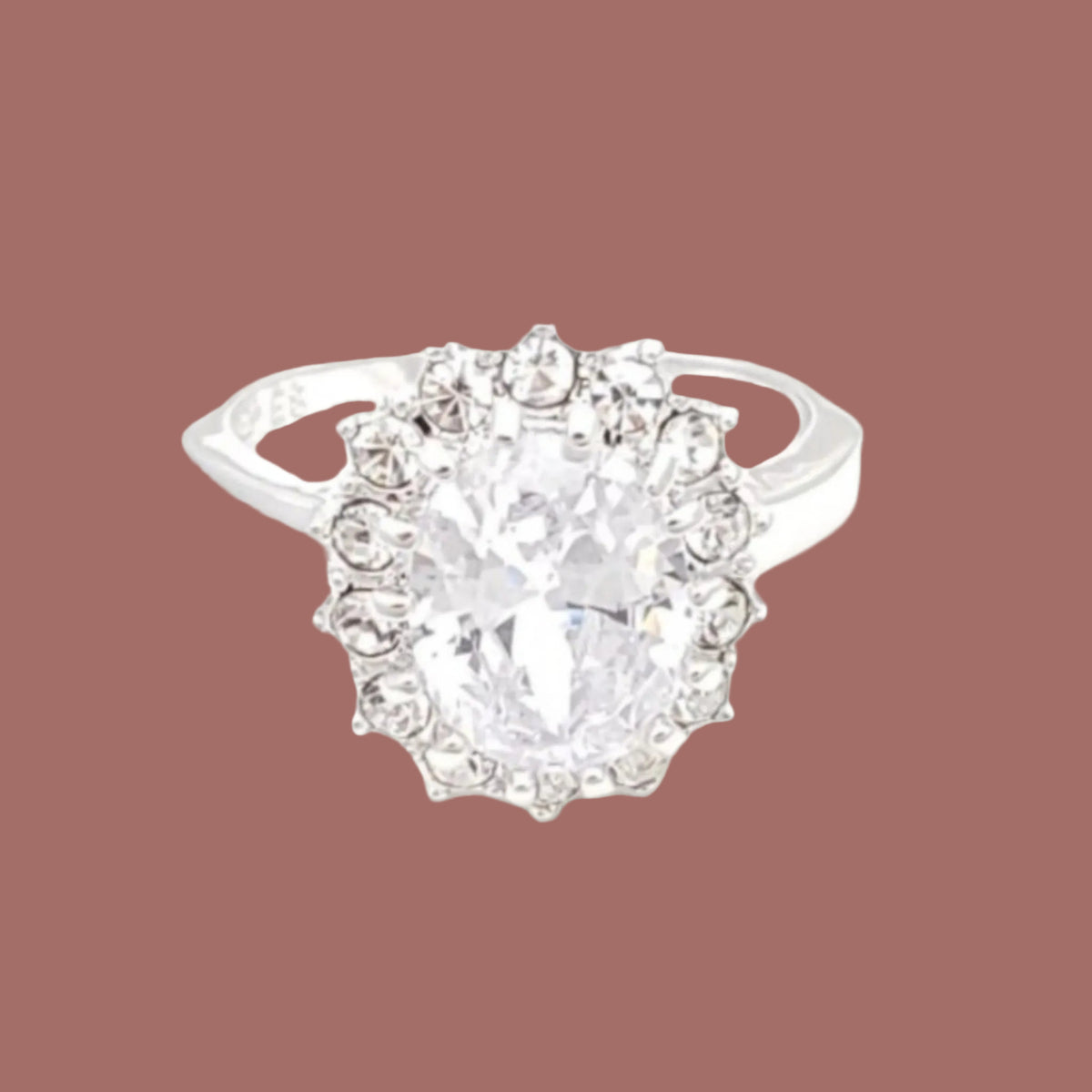 Evershine - Large Elegant Oval Diamond Ring