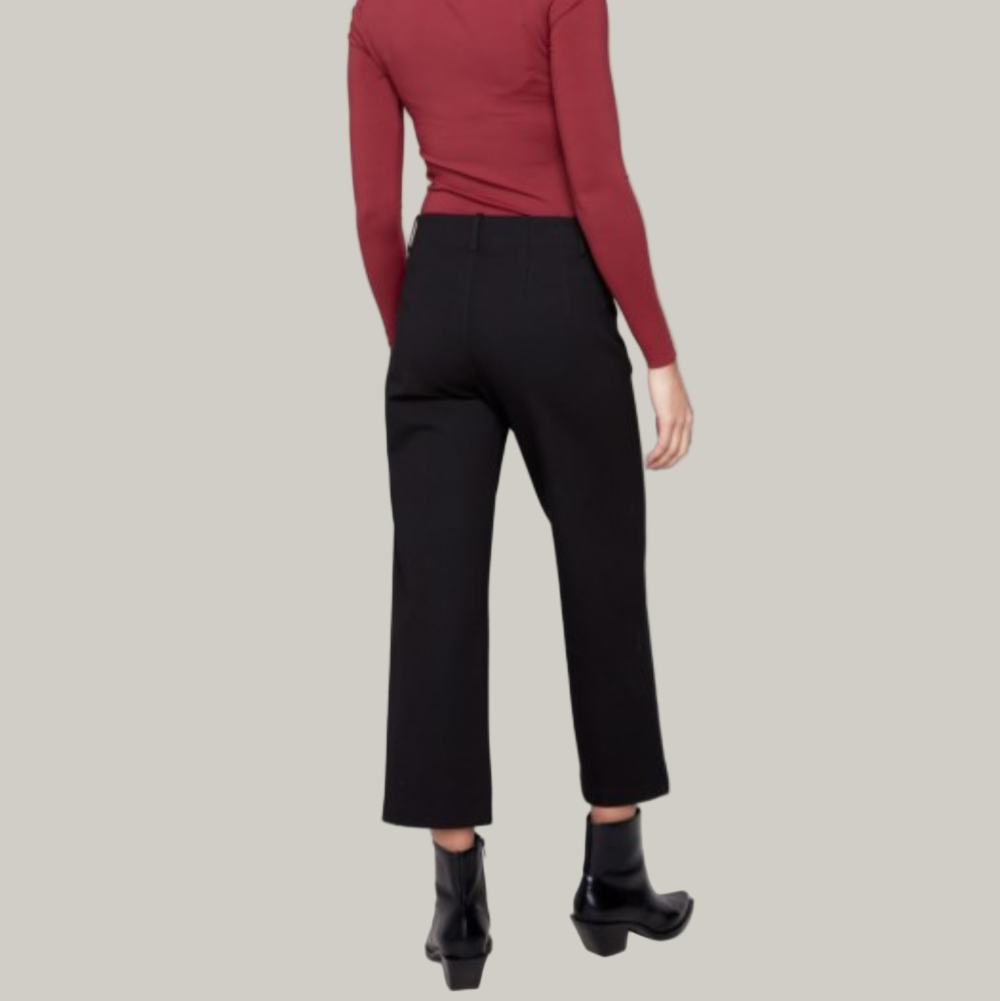 Charlie B - Patch Pocket Wide Leg Cropped Ponte Pants