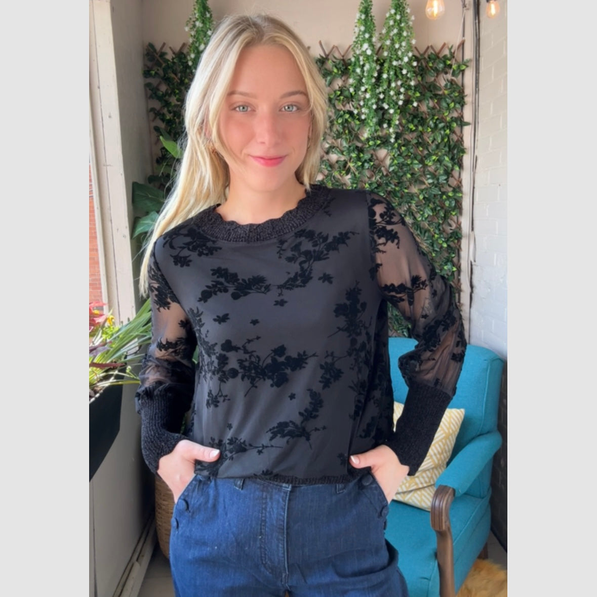 FDJ - Flocked Mesh Top