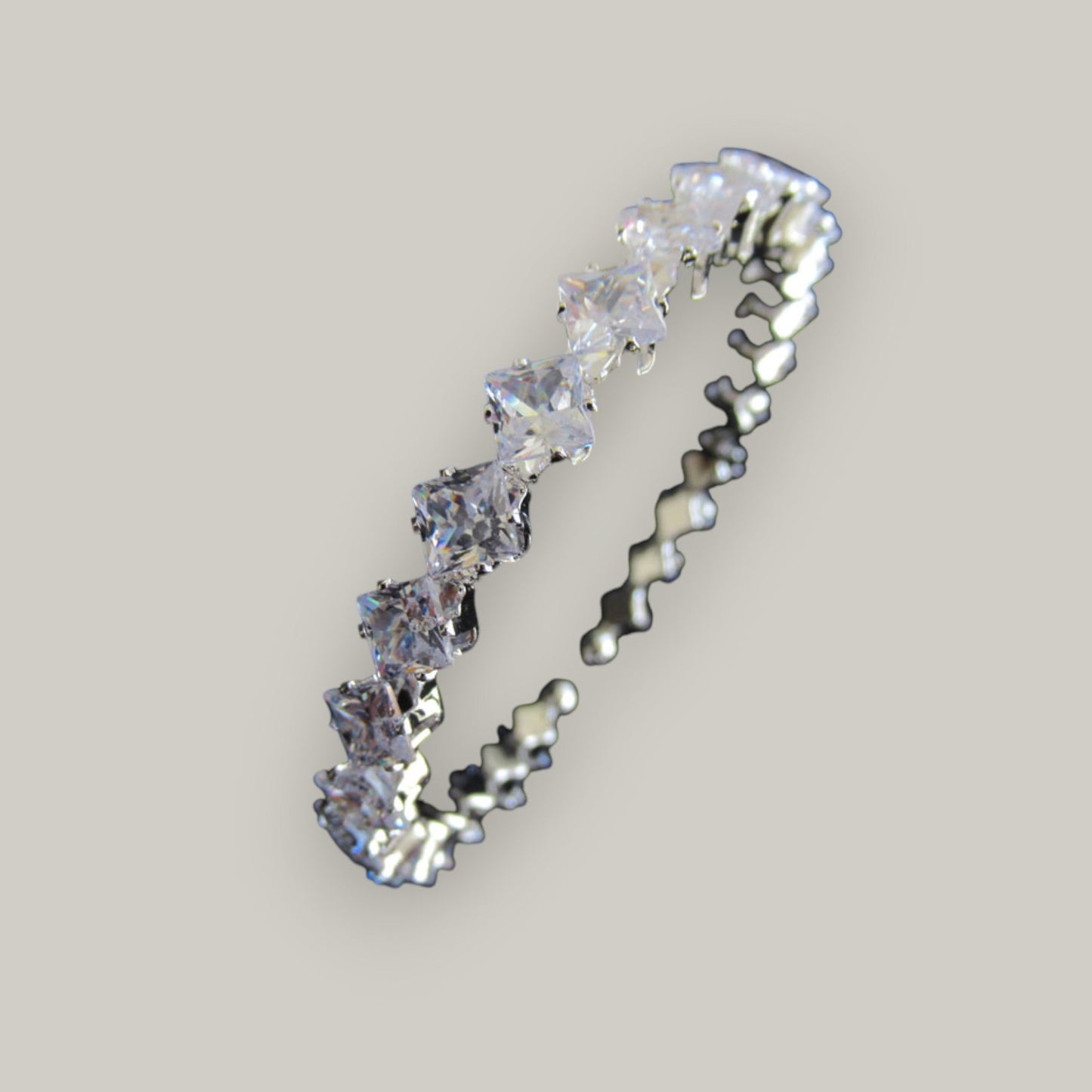 EL-KA - Radiant Glide Cuff