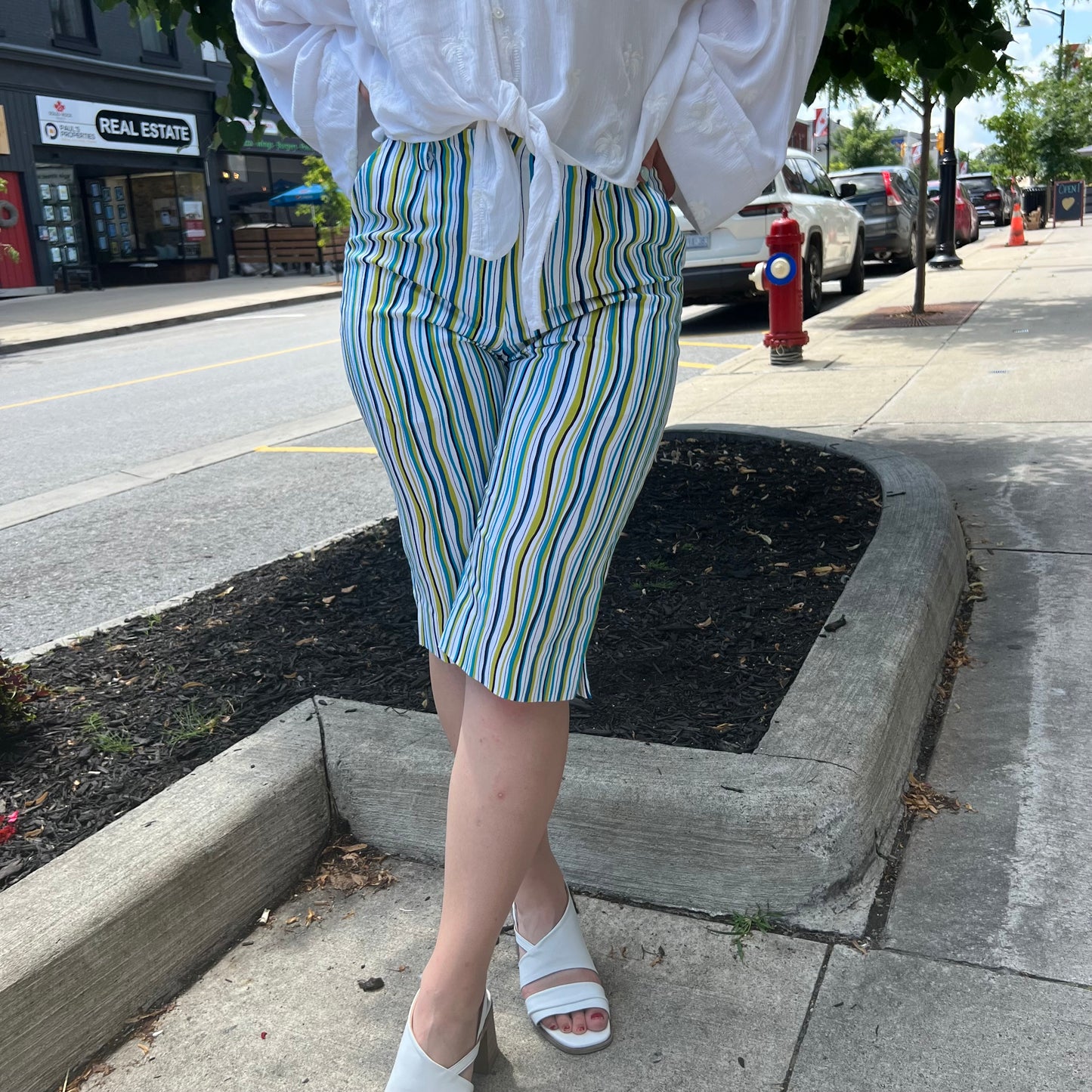 Deannafokes - Striped Knee Length Capris