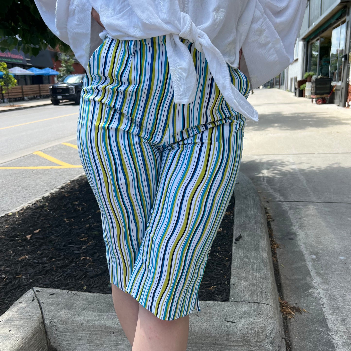 Deannafokes - Striped Knee Length Capris