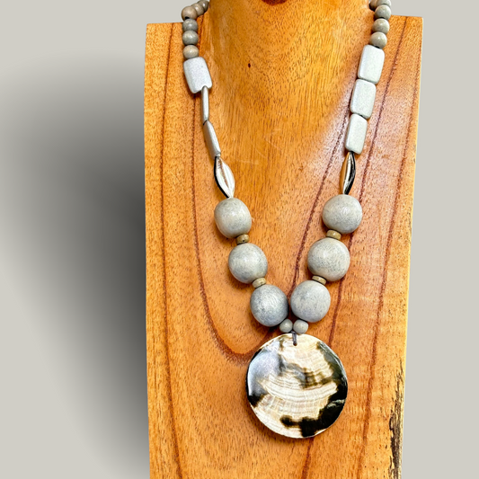 Audrey's - Seashell Pendant Necklace