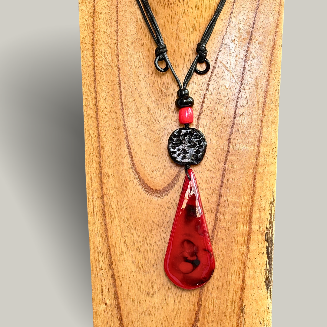 Audrey's - Raindrop Pendant Necklace