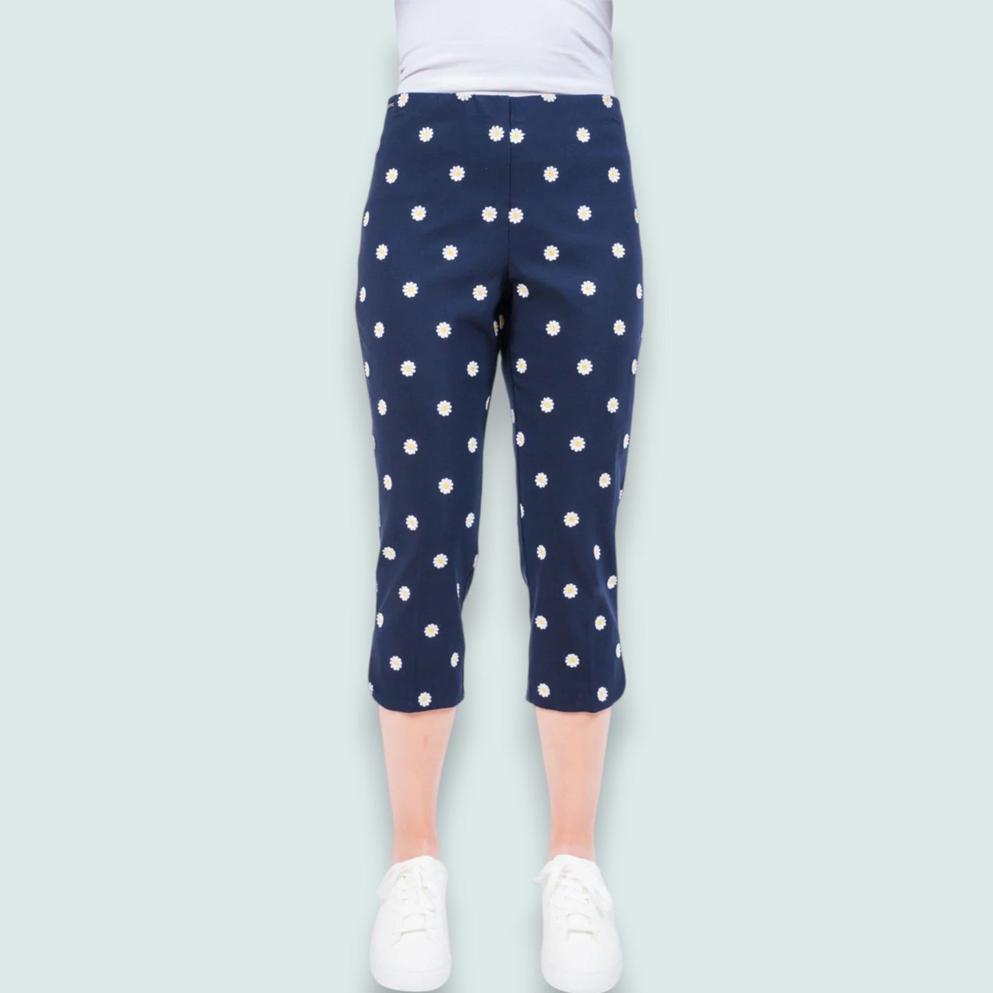 Lisette L - Embroidered Daisy Tulip-Hem Capri