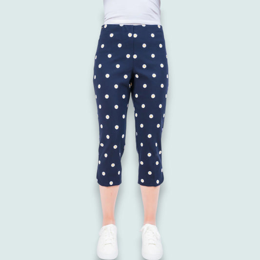 Lisette L - Embroidered Daisy Tulip-Hem Capri