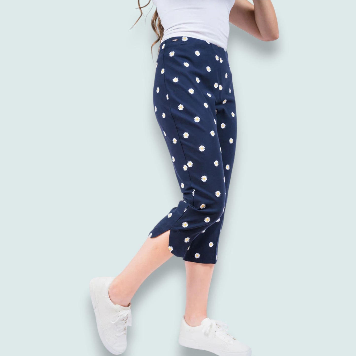 Lisette L - Embroidered Daisy Tulip-Hem Capri
