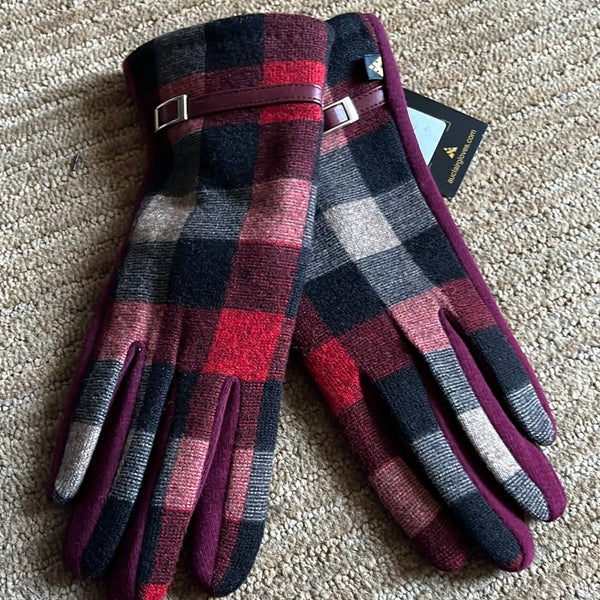 Auclair - Plaid gloves with Belt detail on Wrist