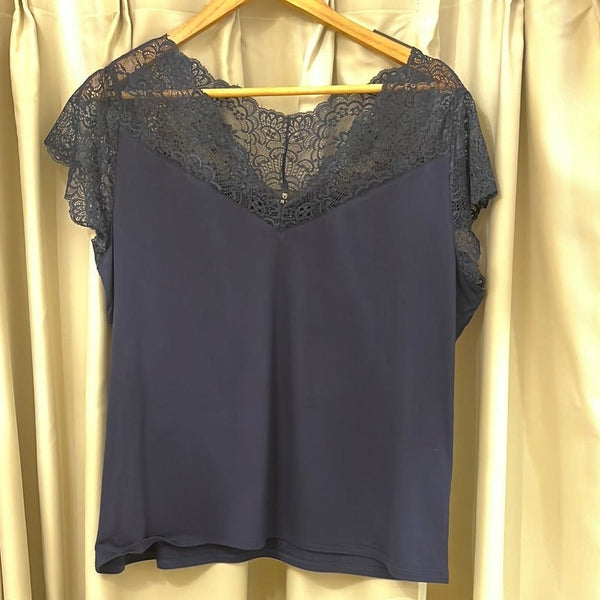 Marble - Short Sleeve Top With Lace
