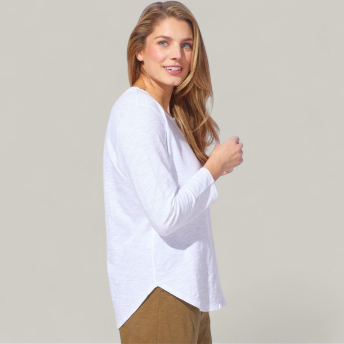 Escape - High-Low Long Sleeve Top