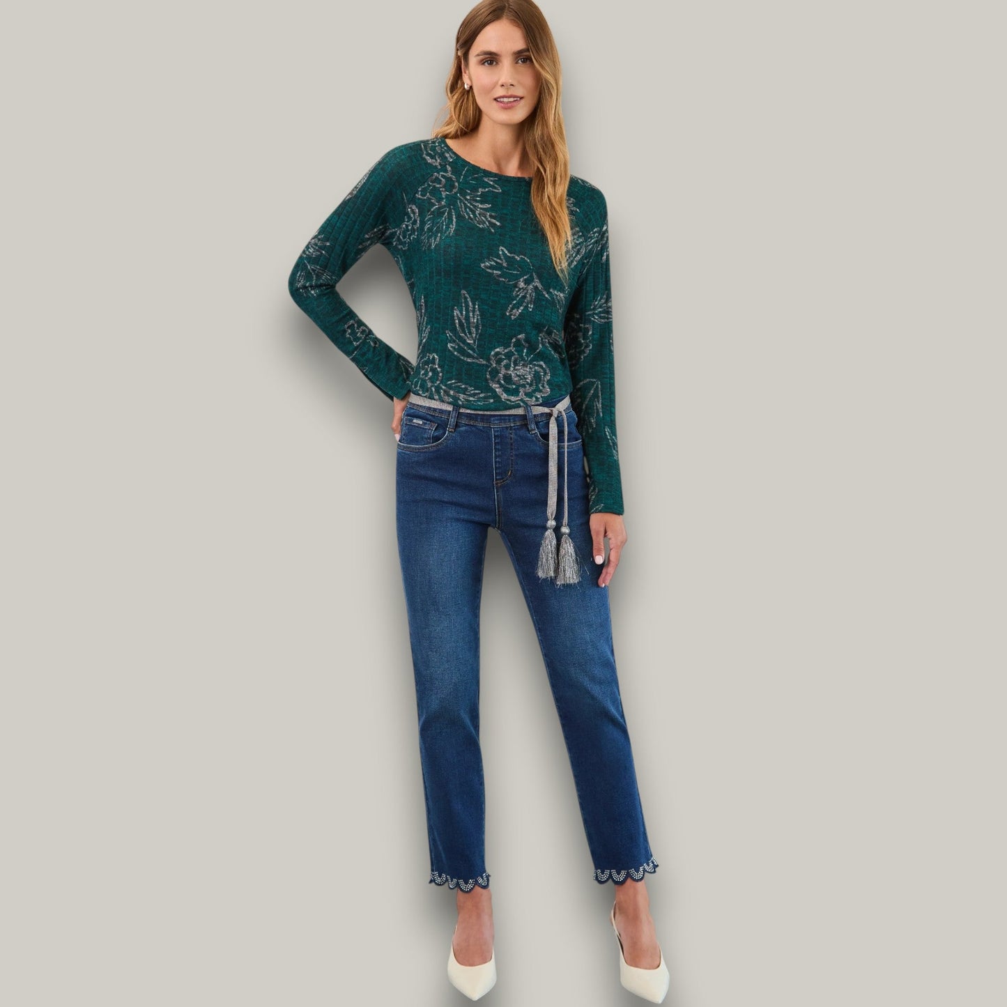 FDJ - Scalloped Shimmer Pull-On Straight-Leg Denim