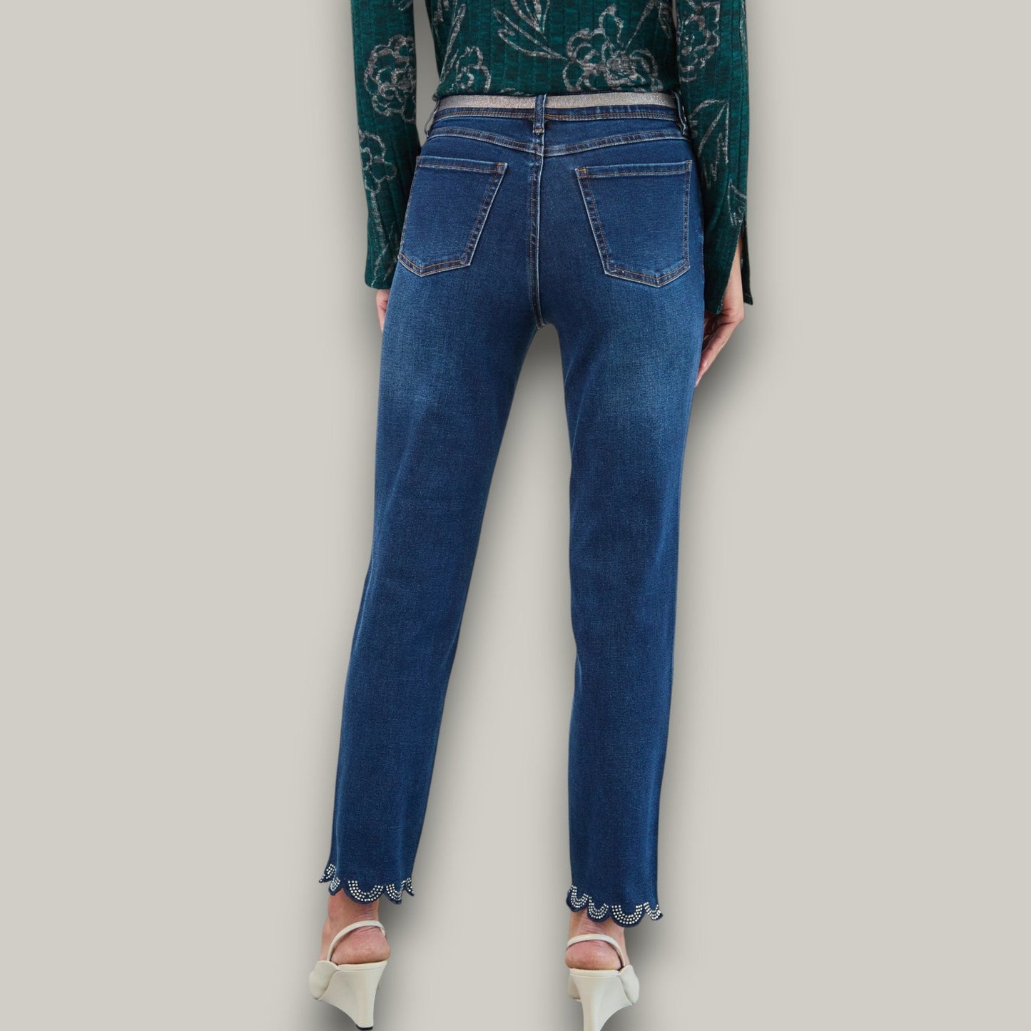 FDJ - Scalloped Shimmer Pull-On Straight-Leg Denim