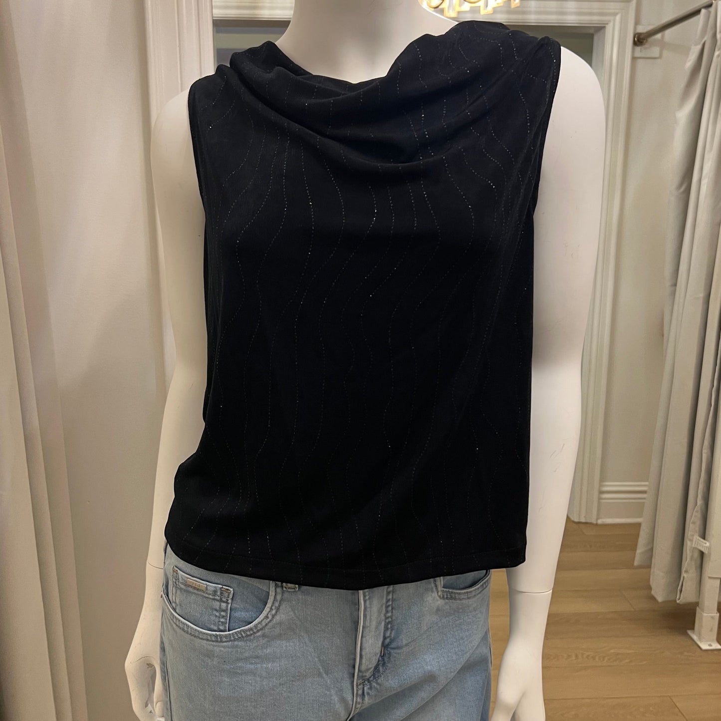 Deannafokes - Sleeveless Cowl Neck Top