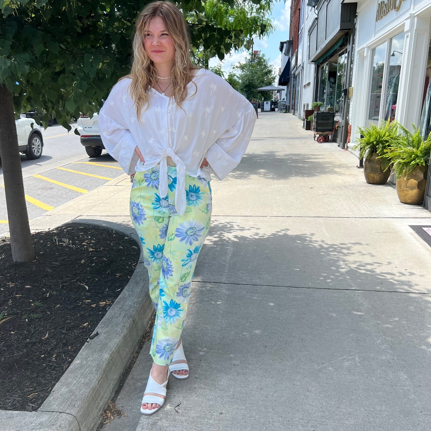 Deannafokes - Floral Capris