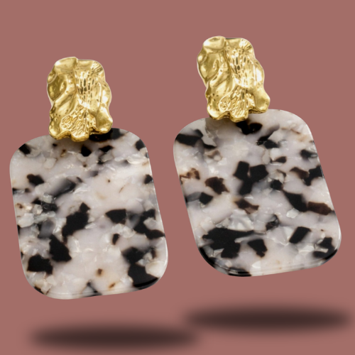 Audrey's - Golden Accent Resin Drop Earrings