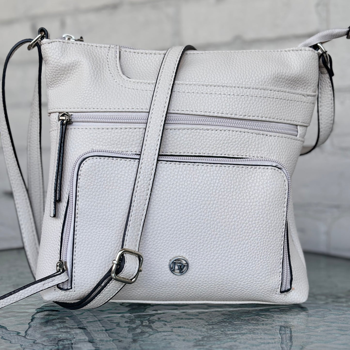 La Diva - Zipper Top Crossbody