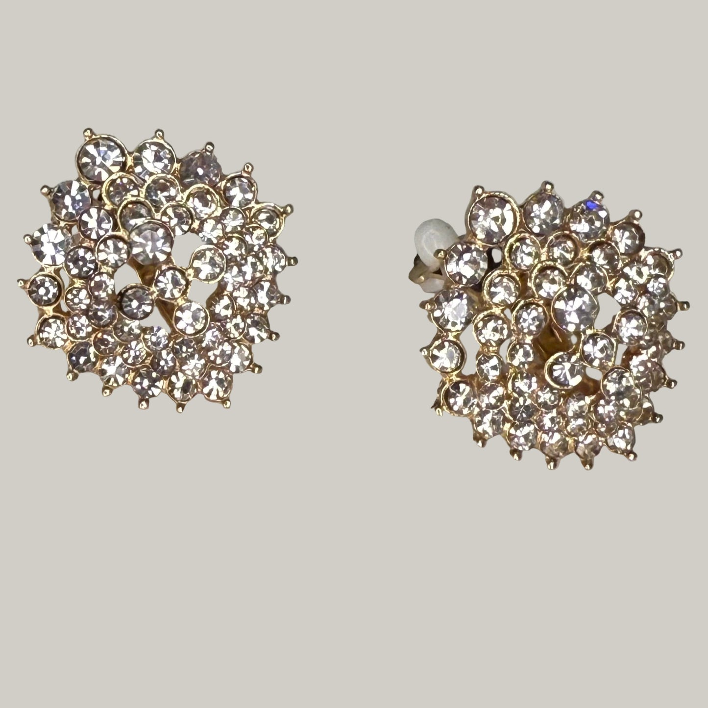EL-KA - Golden Radiance Clip-On Earrings