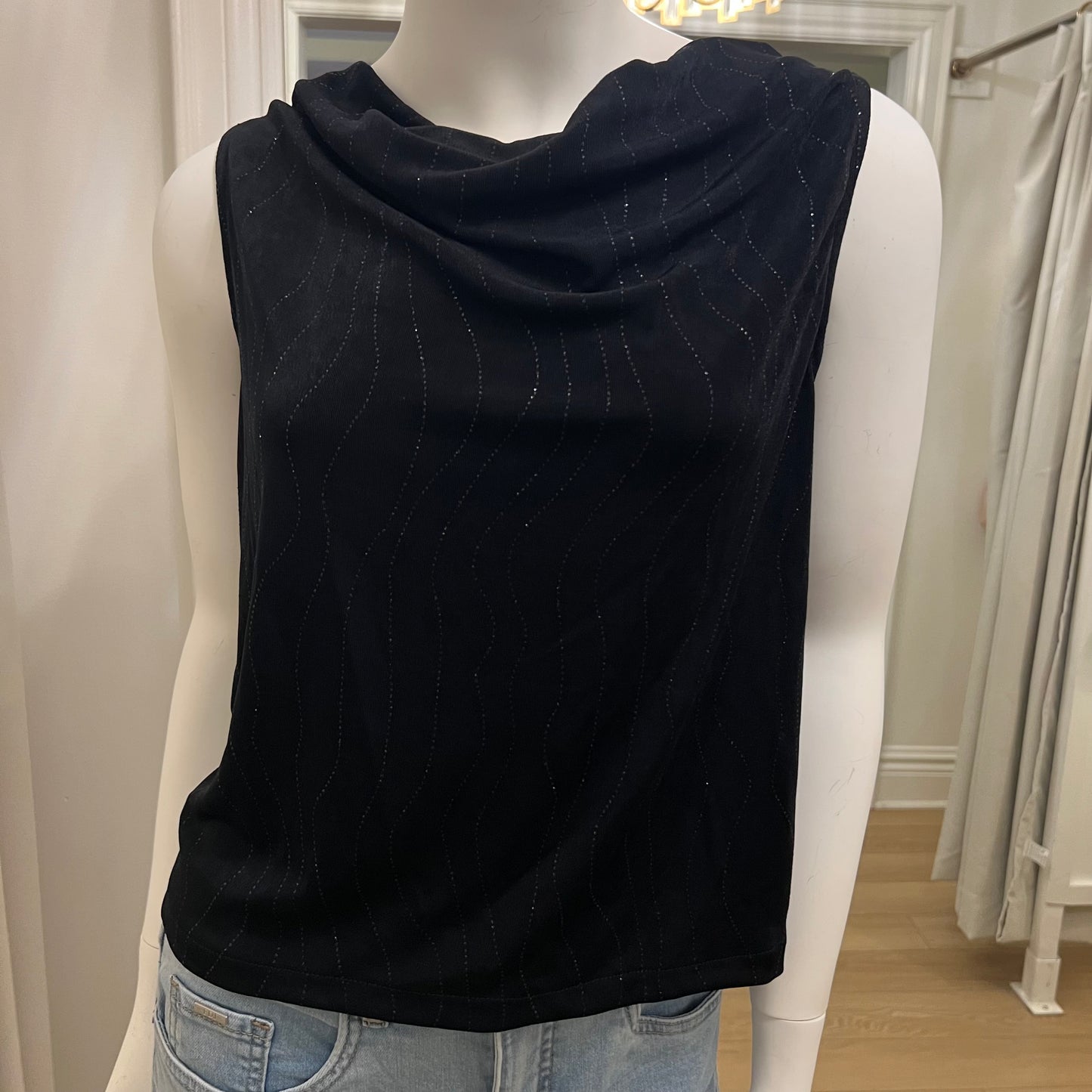 Deannafokes - Sleeveless Cowl Neck Top