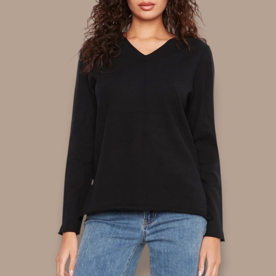 Charlie B - Long Sleeve V-Neck Knit Top