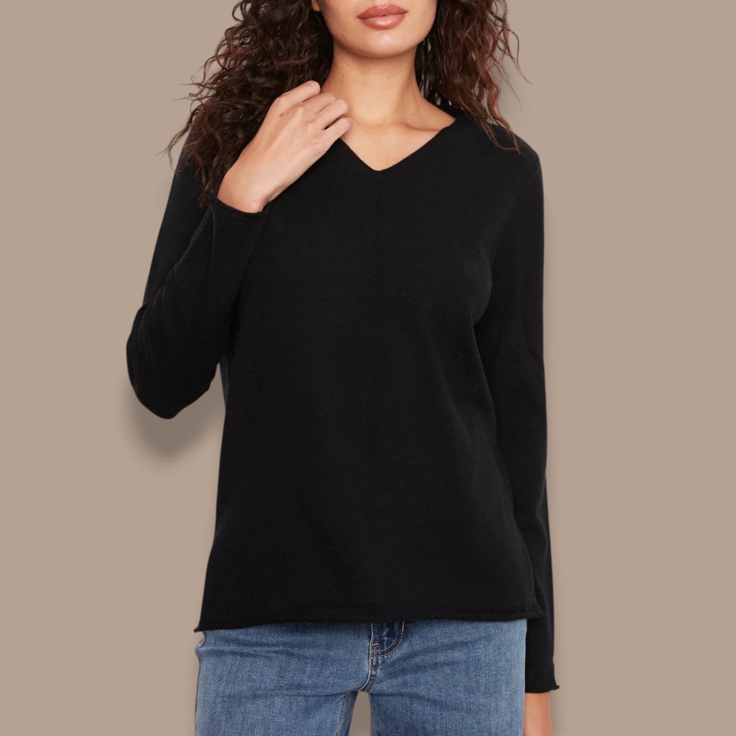 Charlie B - Long Sleeve V-Neck Knit Top