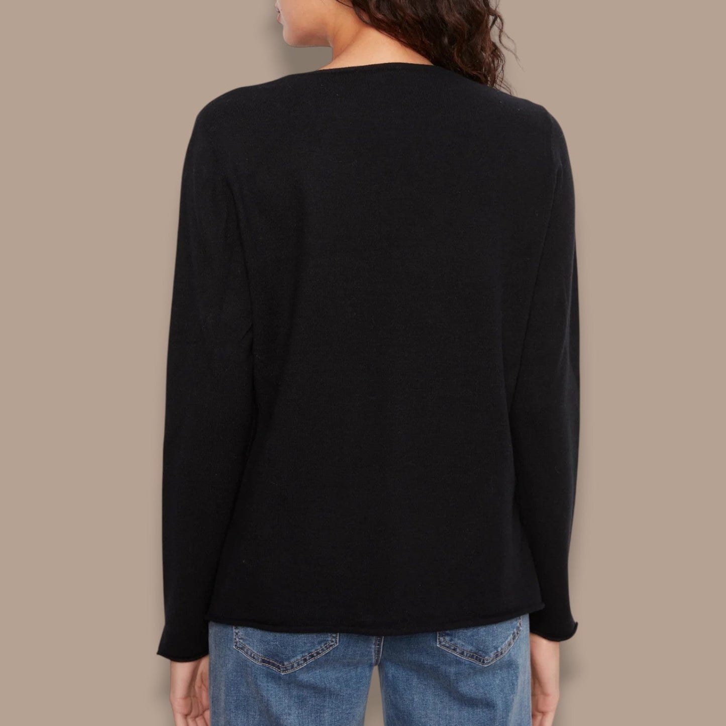 Charlie B - Long Sleeve V-Neck Knit Top