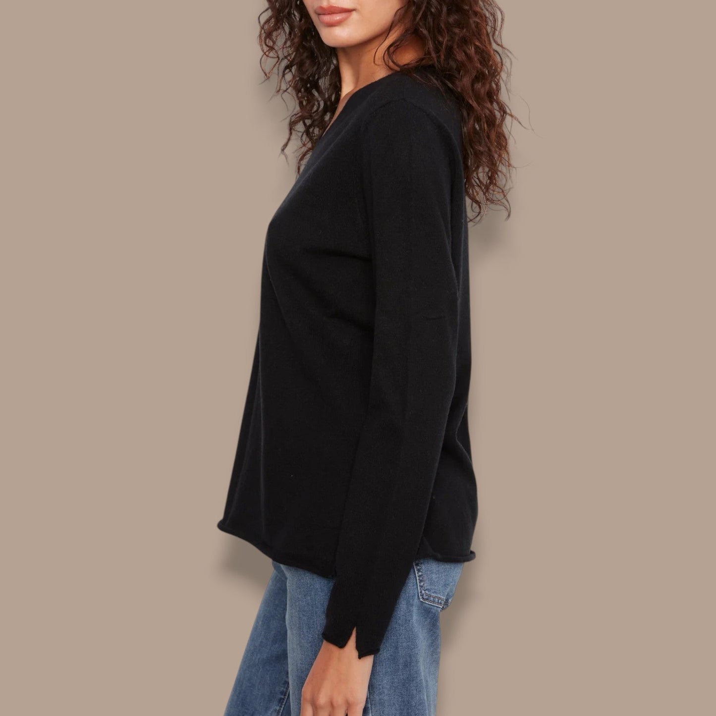 Charlie B - Long Sleeve V-Neck Knit Top