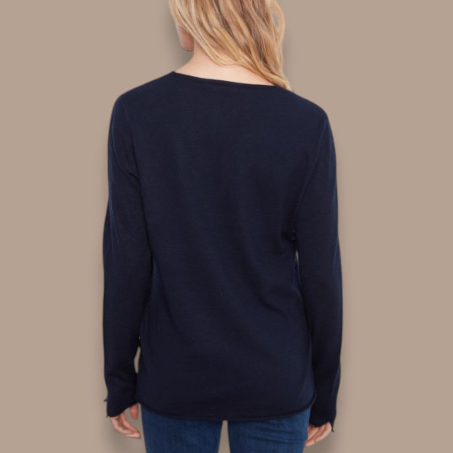 Charlie B - Long Sleeve V-Neck Knit Top