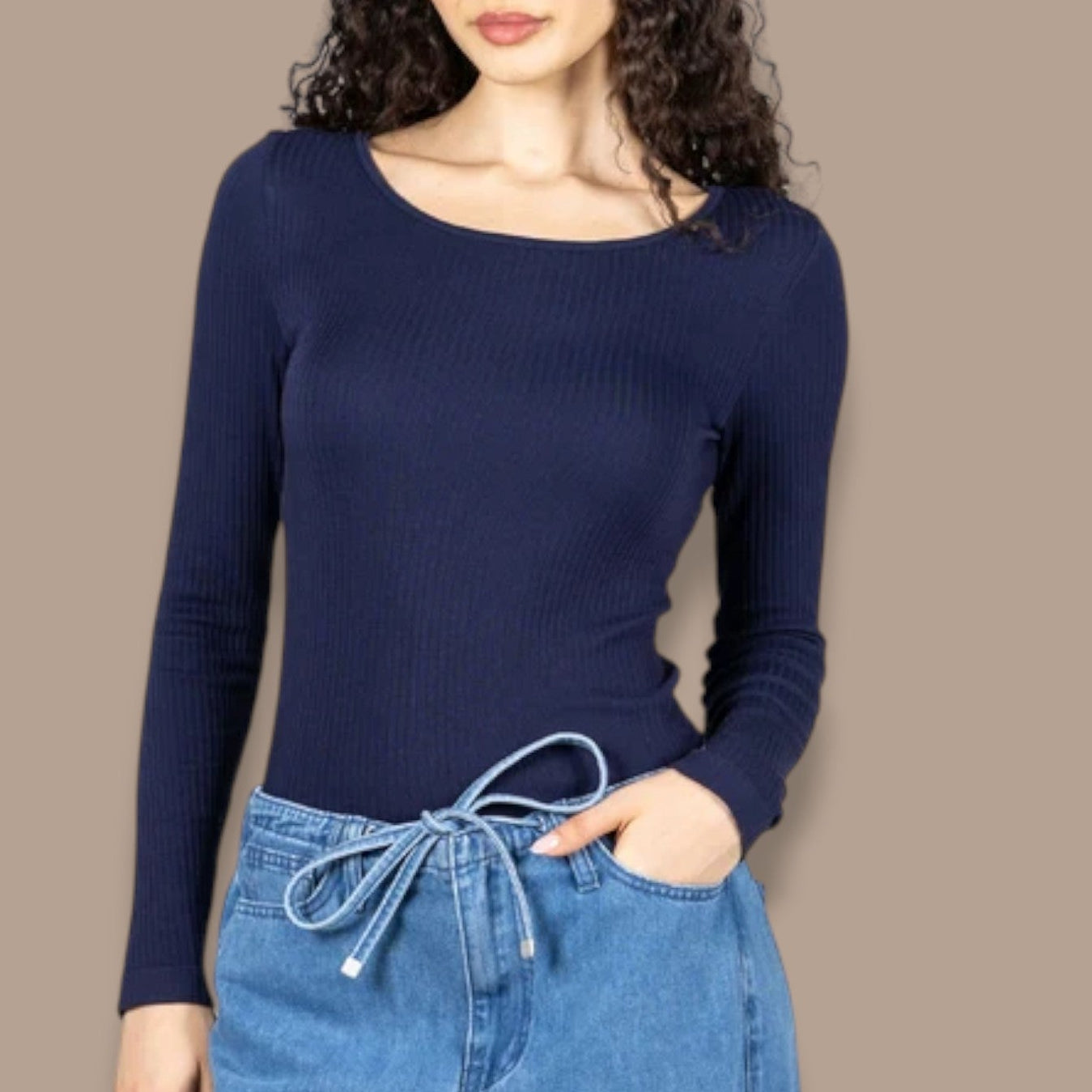 C'est Moi - Seamless Ribbed Crew Neck Top